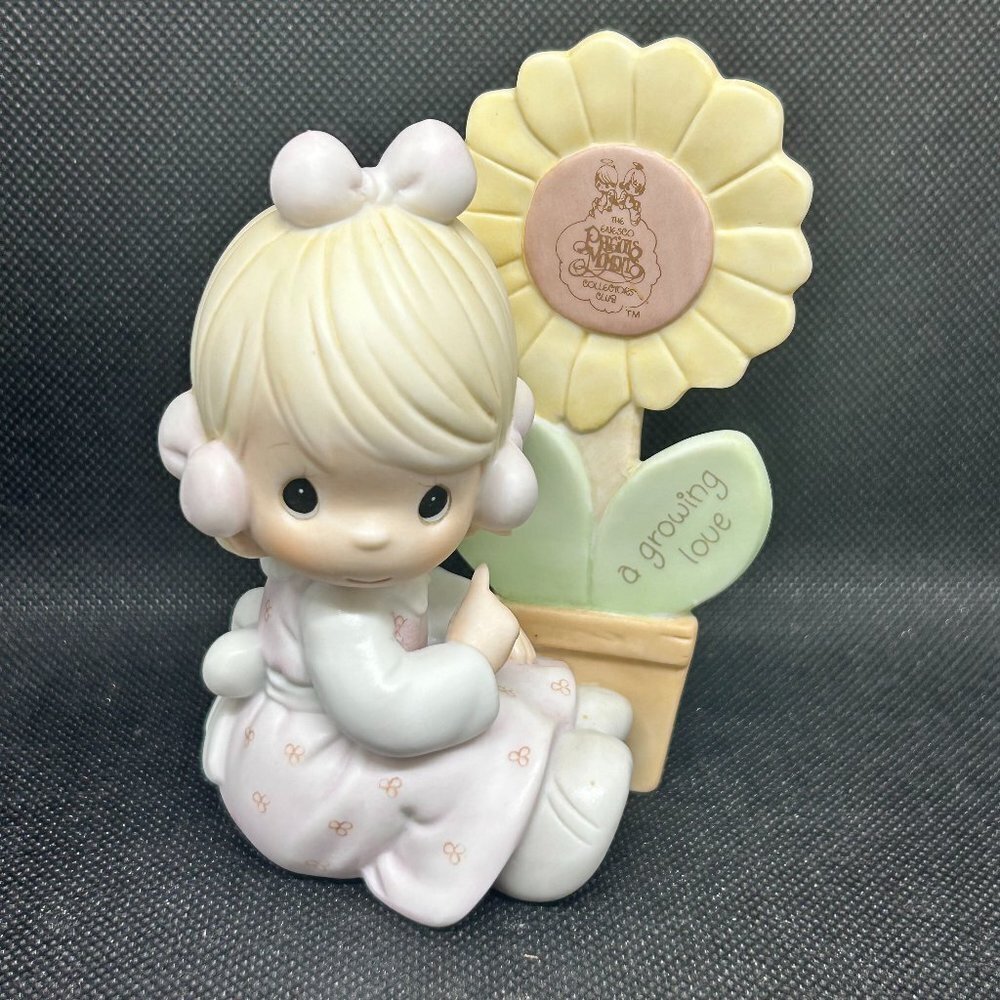 Precious Moments "A Growing Love" 1988 Membership figurine